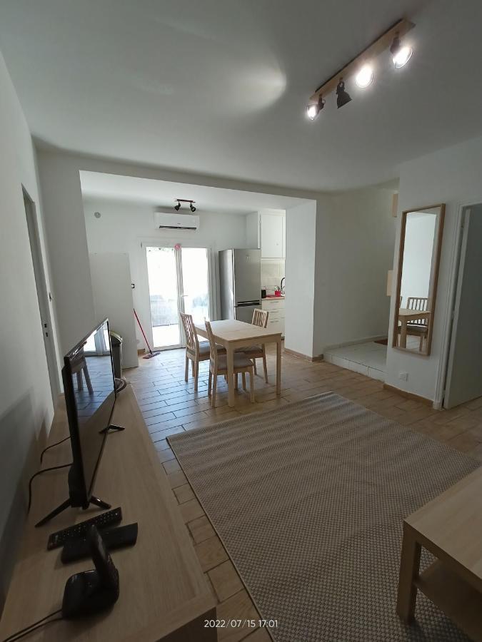 T2 Renove En Rdc Avec Cour, Intra Muros Avignon Exterior foto